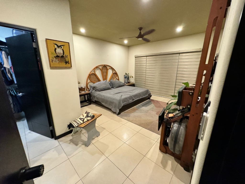Bedroom entry hallway