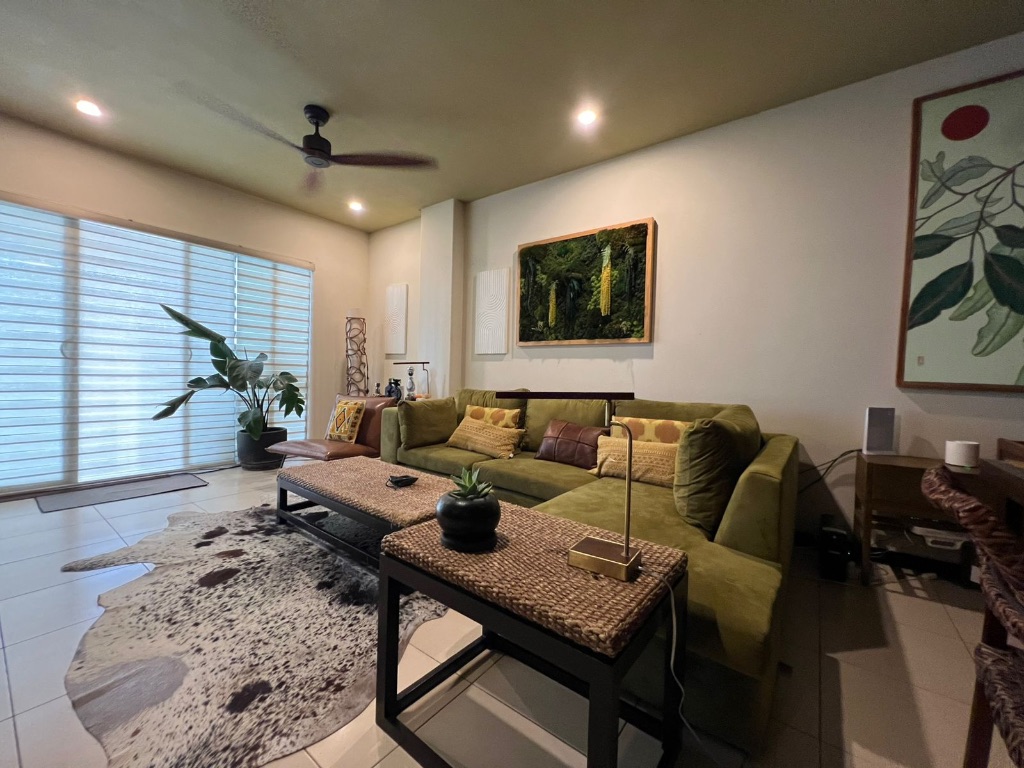 C-103 living room seating