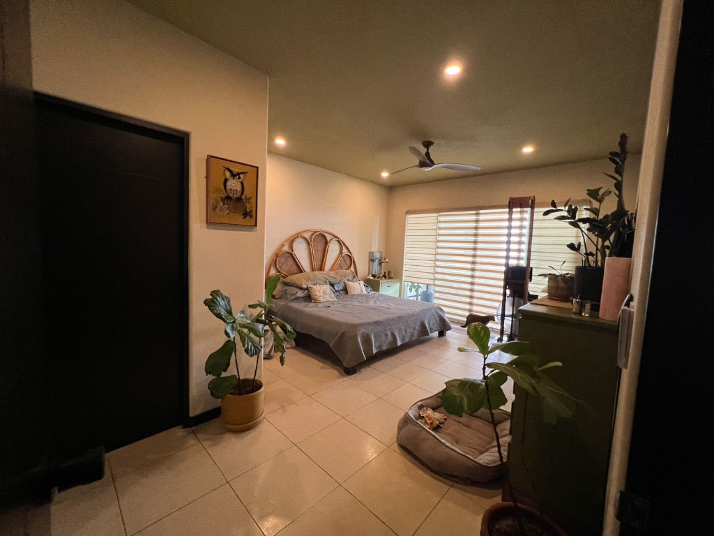 Master bedroom detail